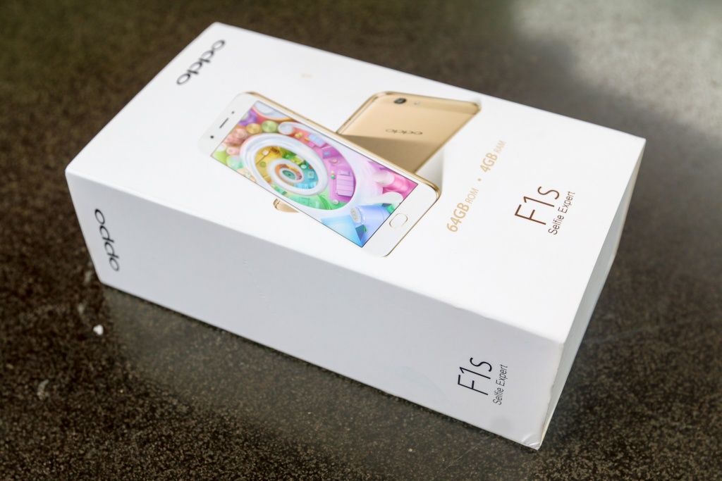 oppo f1s 2017 nang cap khong nhieu nhung van hap dan