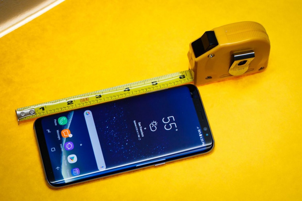 kich thuoc se la vu khi khien bo doi galaxy s8 de bep iphone