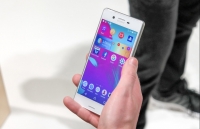 asus ra mat thanh livestream zenfone live ho tro lam dep cho livestream gia 369 trieu dong