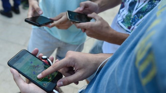 pokemon va dinh kien