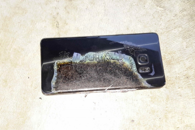 hang khong my chinh thuc cam su dung galaxy note 7 tren may bay