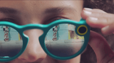 kinh thong minh spectacles moi ra mat cua snapchat co gi thu vi