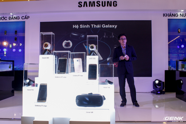 samsung chinh thuc gioi thieu gear 360 chup anh 360 do gia 7 trieu dong