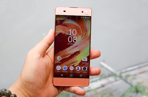 7 smartphone tam trung noi bat duoi 7 trieu dong