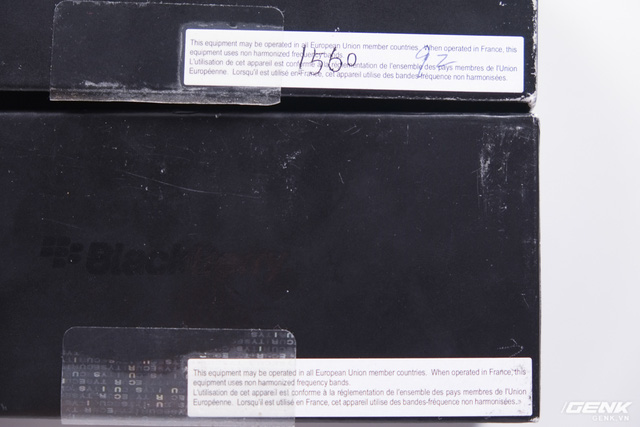 phan biet blackberry passport quoc te chuan va hang nhai