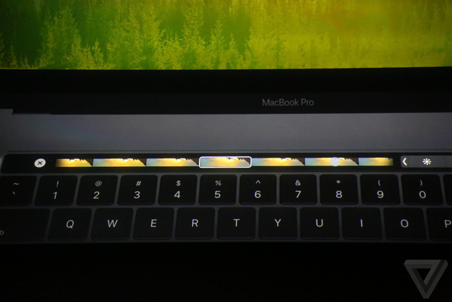 tat ca nhung dieu ban co the lam voi touch bar tren macbook pro moi