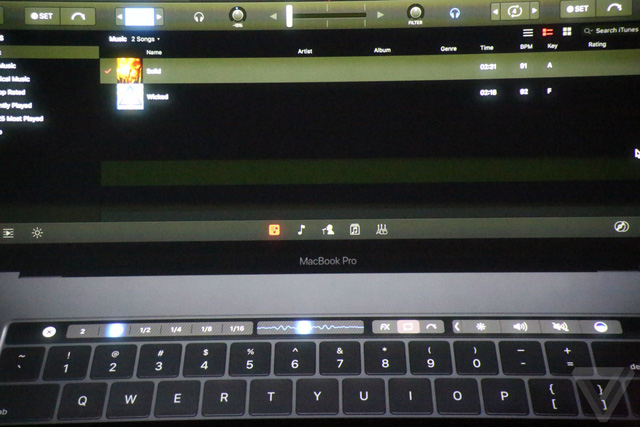 tat ca nhung dieu ban co the lam voi touch bar tren macbook pro moi