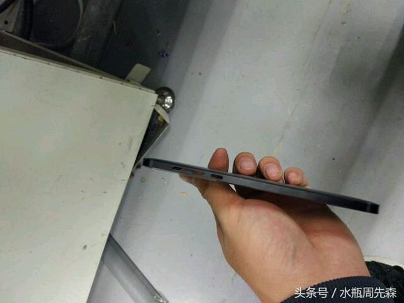 ro ri nhung hinh anh duoc cho la smartphone android moi cua nokia