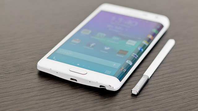 man hinh cong xu huong samsung di dau tat ca cac hang trung quoc khac phai hoc tap