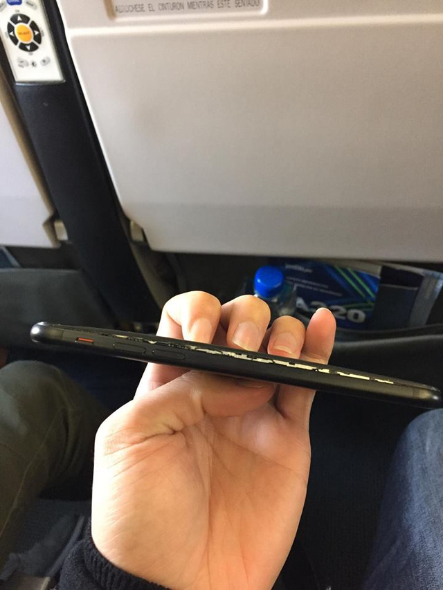 viet nam moi mua 1 tuan iphone 7 da bi phu pin nhung rat may la chua phat no tren may bay