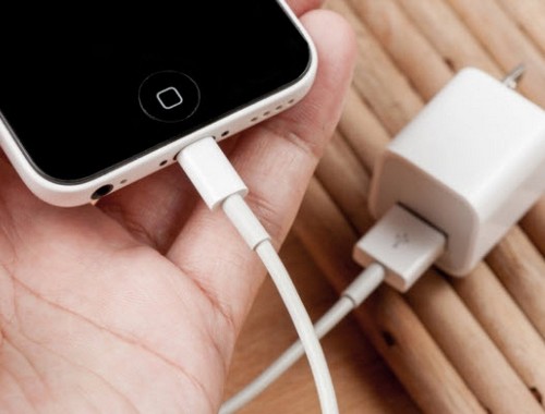 99 bo sac khong do apple san xuat mat an toan co ban