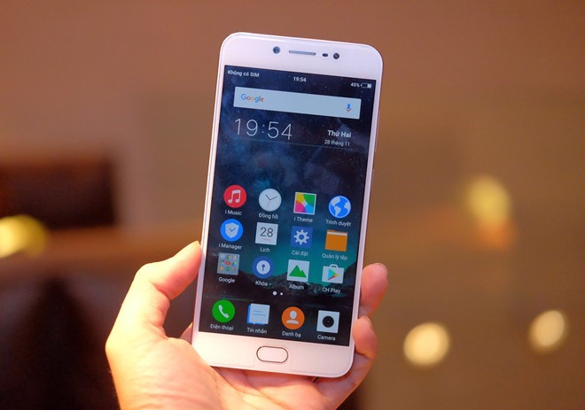 loat smartphone gia re cau hinh cao moi ve viet nam
