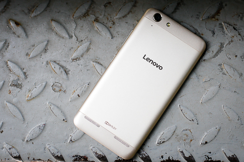 5 smartphone giam gia dang chu y thang 11