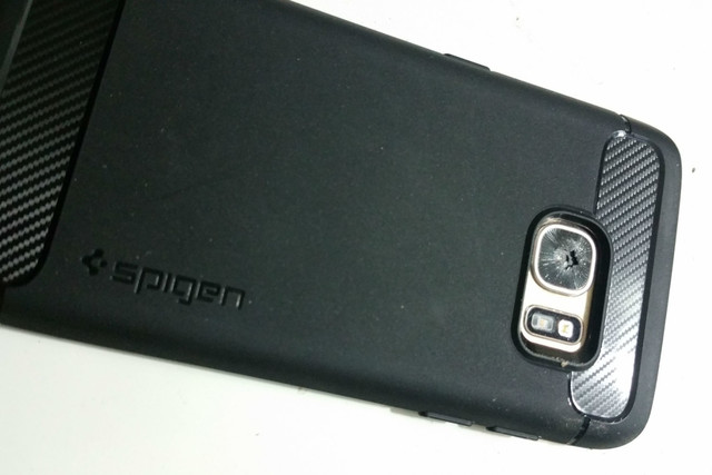 mot so nguoi dung bao galaxy s7 dot nhien nut vo thau kinh camera khong ro tai sao