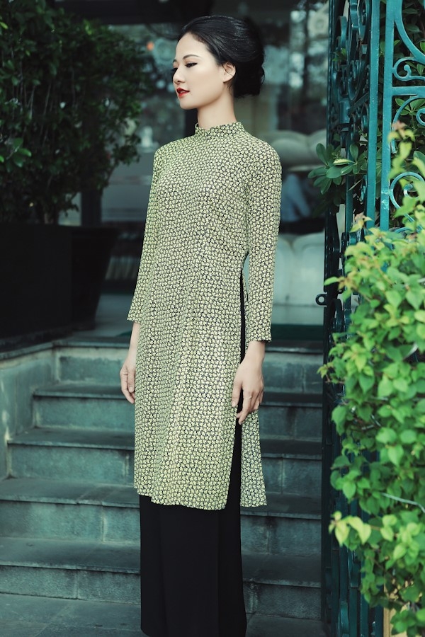 mot ao dai duoc nhieu sao viet khoe dip gan tet