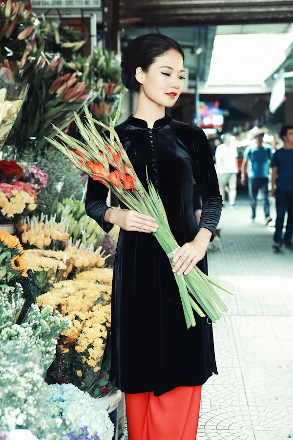 mot ao dai duoc nhieu sao viet khoe dip gan tet