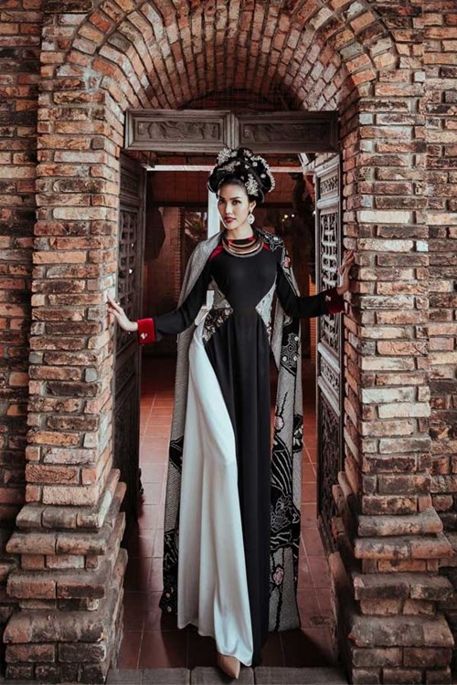 mot ao dai duoc nhieu sao viet khoe dip gan tet