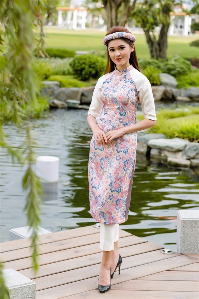 mot ao dai duoc nhieu sao viet khoe dip gan tet
