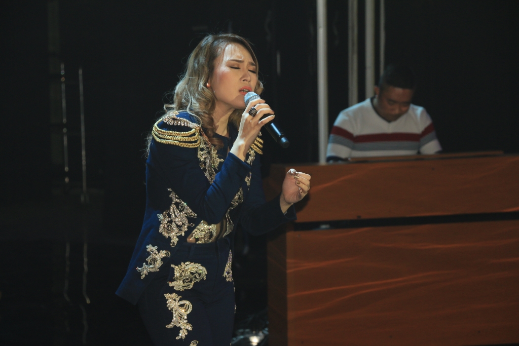 dat dao cam xuc trong dem nhac cua my tam tai ha noi