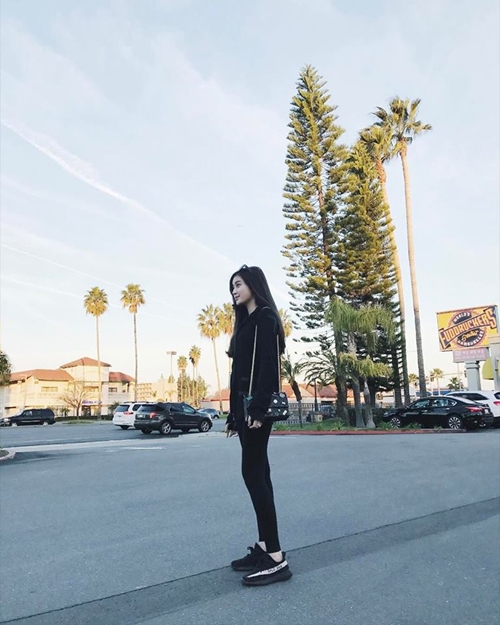 sao viet dua nhau xuat ngoai dau nam
