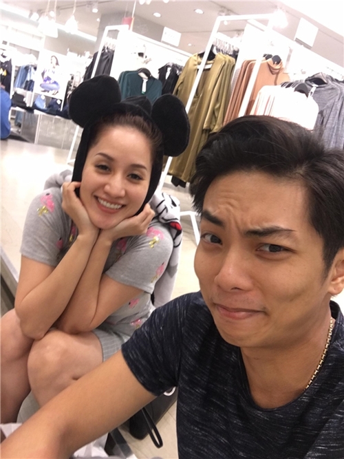 sao viet dua nhau xuat ngoai dau nam