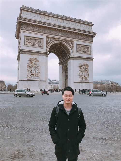 sao viet dua nhau xuat ngoai dau nam