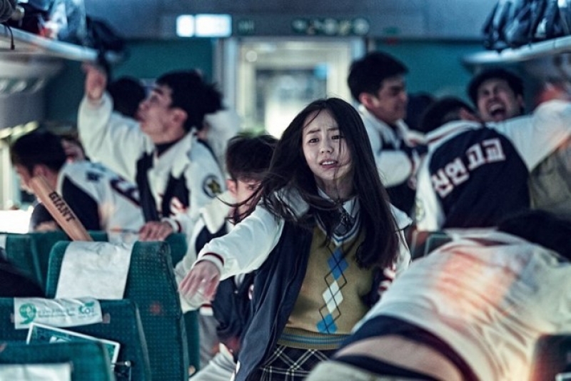 train to busan bi cat mot so canh quan trong tai viet nam