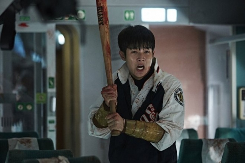 train to busan bi cat mot so canh quan trong tai viet nam