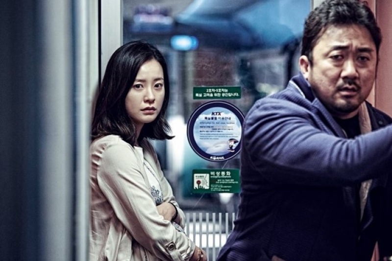 train to busan bi cat mot so canh quan trong tai viet nam