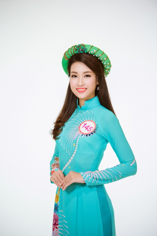 hanh trinh cham tay toi vuong mien cua tan hoa hau do my linh