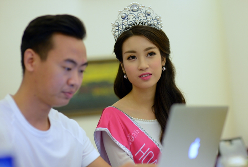 a hau thuy dung tiet lo mau hinh ban trai ly tuong