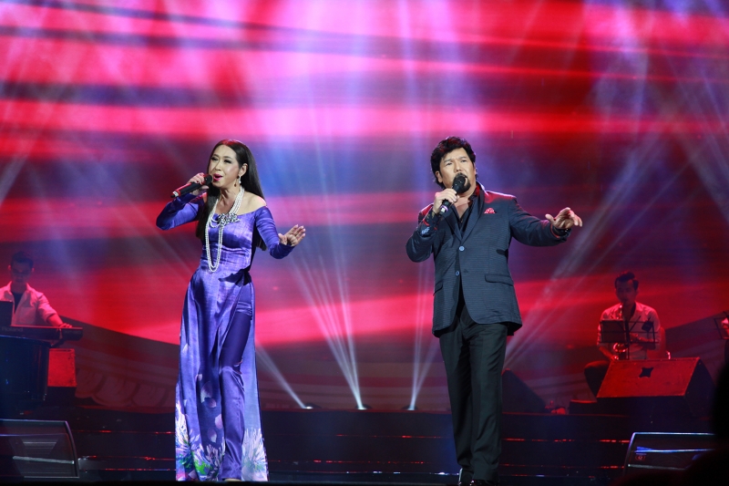 ca si y lan tieng chim hoa mi khong co tuoi