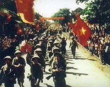 'Tiến về Hà Nội' - ca khúc 'kỳ lạ' nhất viết về ngày Giải phóng Thủ đô