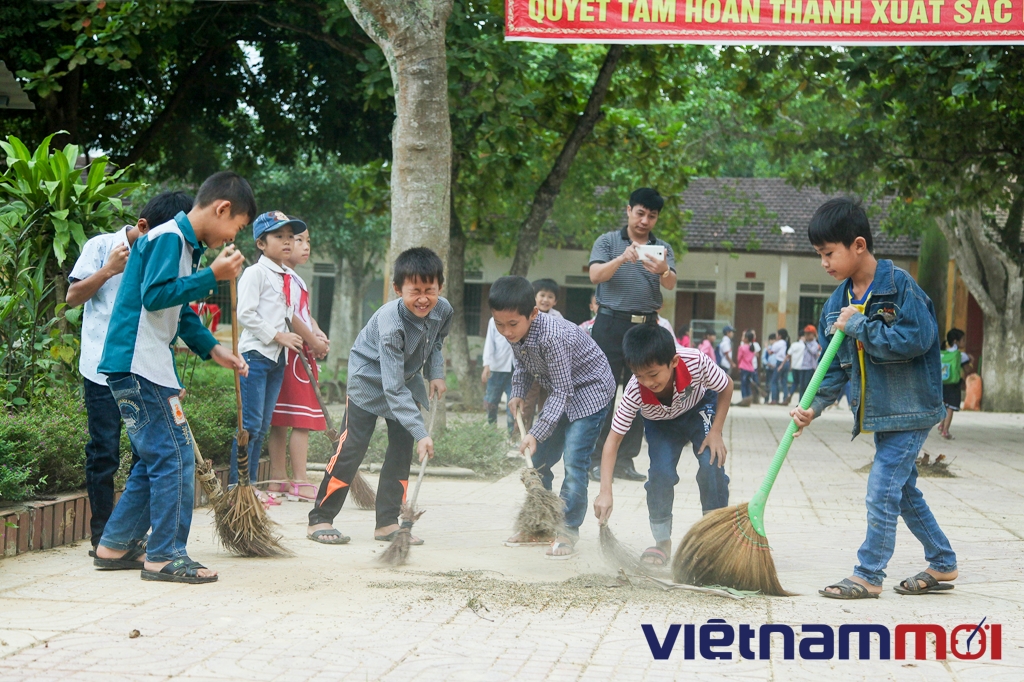 khoanh khac an tuong ngay dau tien di hoc lai cua hoc sinh ha tinh