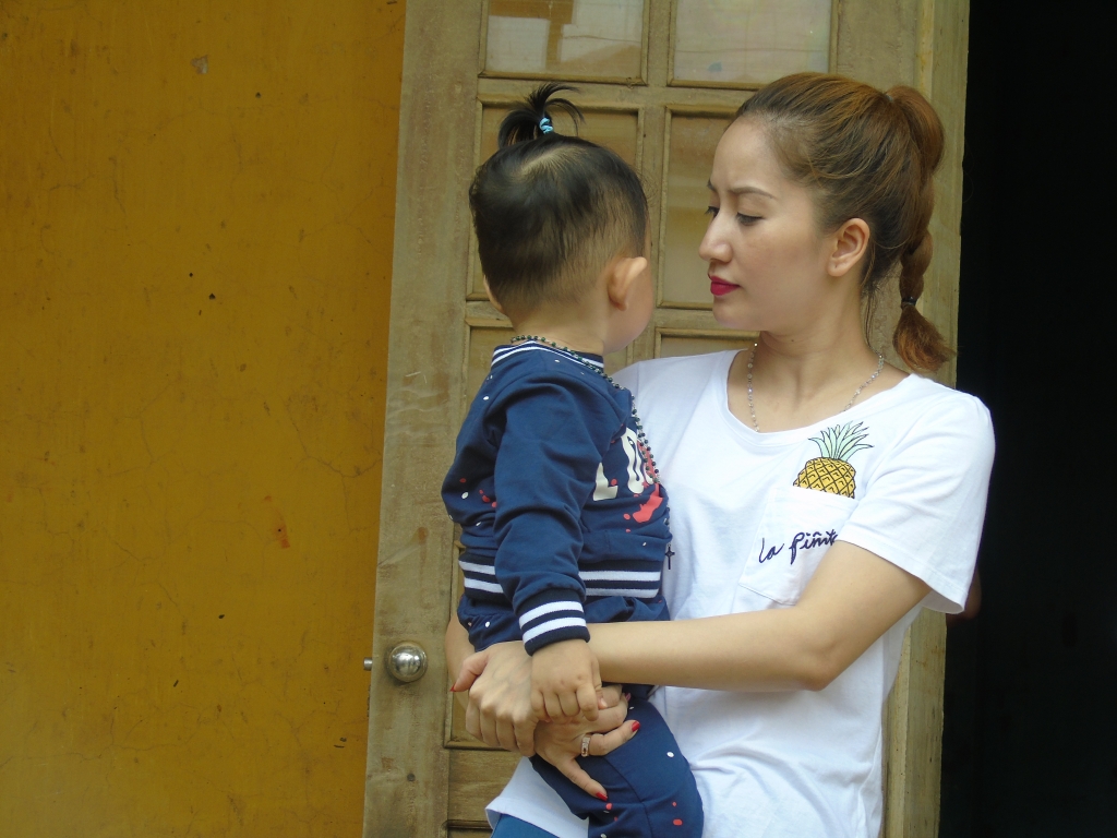 phan anh bat khoc khi den mien trung
