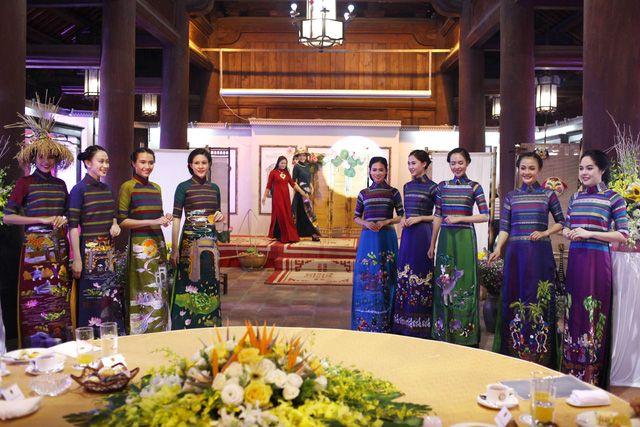 bst ao dai lan huong ra mat phu nhan nguyen thu cac nuoc toi ha noi