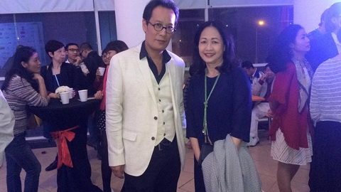dong duong lay dong khan gia ngay buoi cong chieu dau tien