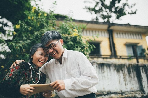 Trào lưu chụp ảnh 'ông bà anh' gây 'sốt' cộng đồng mạng nhung hinh anh cua ong ba anh gay xuc dong long nguoi