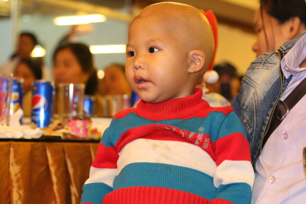 giang sinh am ap cua nhung benh nhi ung thu