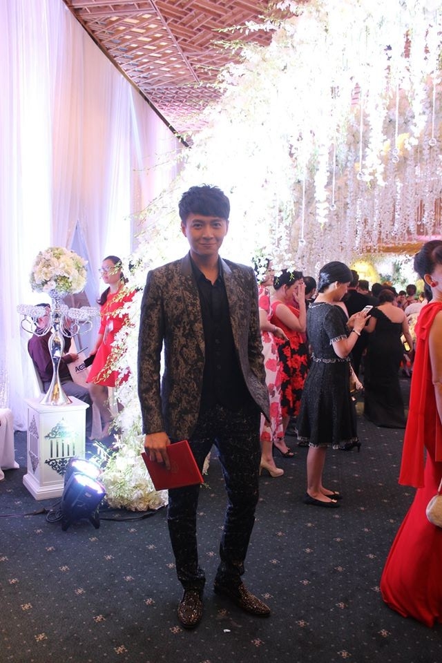 dan sao viet dinh dam du tiec cuoi cua tran thanh hari won
