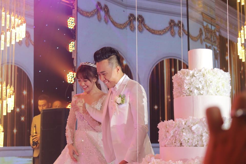 khoanh khac hanh phuc cua co dau chu re hari tran thanh