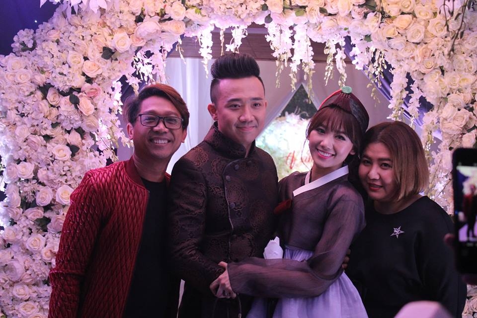 khoanh khac hanh phuc cua co dau chu re hari tran thanh