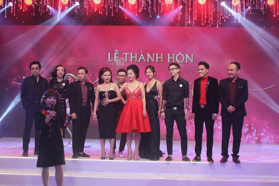 khoanh khac hanh phuc cua co dau chu re hari tran thanh