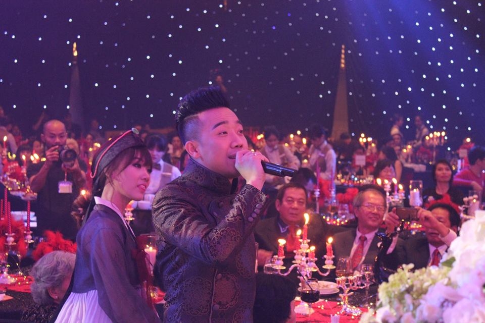 khoanh khac hanh phuc cua co dau chu re hari tran thanh