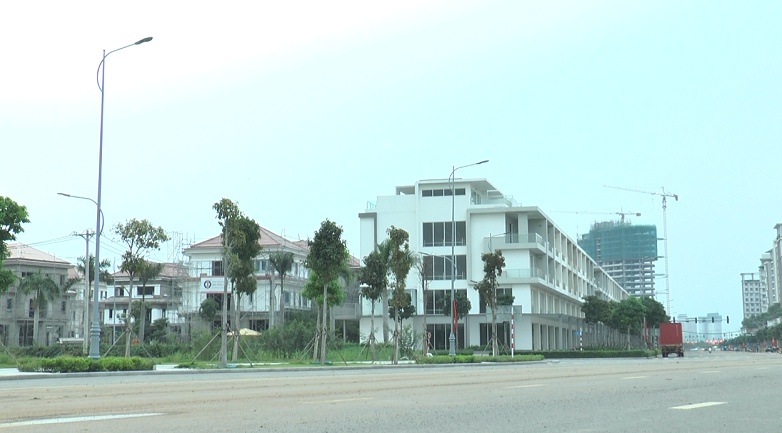 mua nha xay san can than de tranh tien mat tat mang