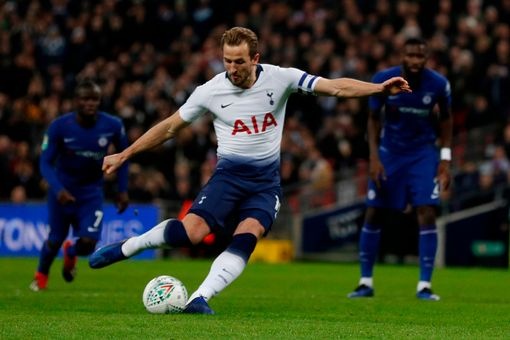 truc tiep tottenham vs chelsea 3h00 91 league cup var len tieng ga trong mo ti so