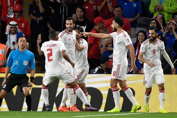truc tiep uae vs thai lan vong bang asian cup voi chien go hoa tran dau quay ve vach xuat phat