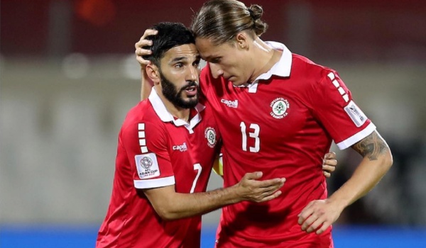 tuyen viet nam du vong 18 asian cup 2019 hai the vang va con dau tim de chiu cua nguoi ham mo
