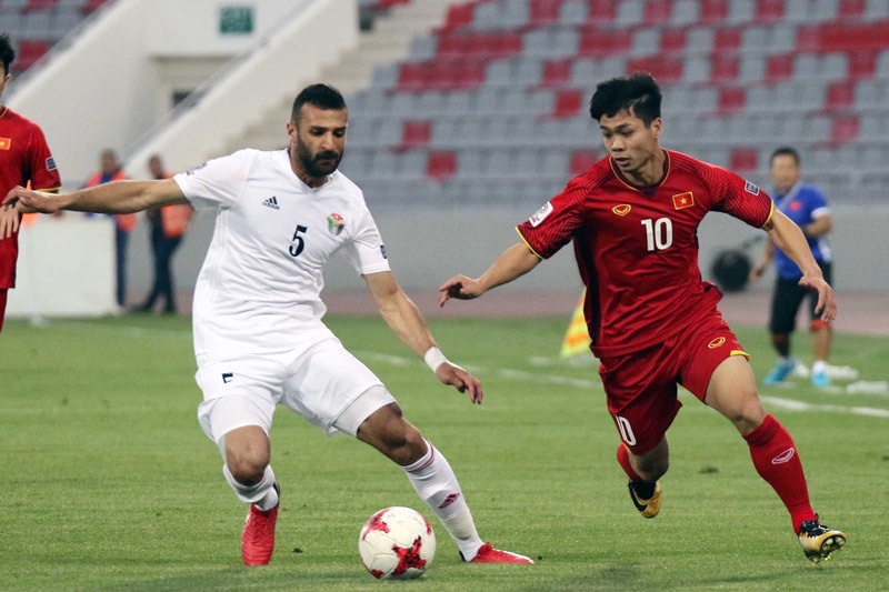 doi hinh viet nam vs jordan cho duyen cong phuong
