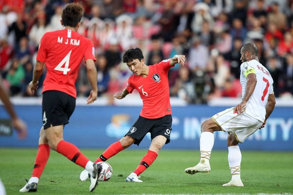 truc tiep han quoc vs bahrain vong 18 asian cup 2019 nhac truong son heung min dan dat xu kim chi thang hoa